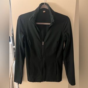 LAST CHANCE Under armor black zip jacket